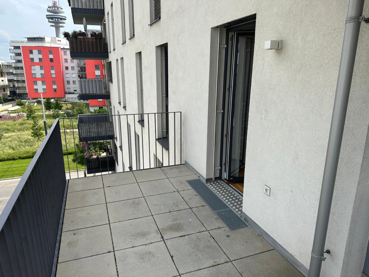 Hauptbahnhof Ferienwohnung Am Park Vienna Luaran gambar